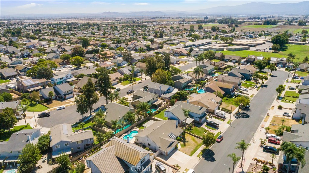 2707 S Del Norte Avenue