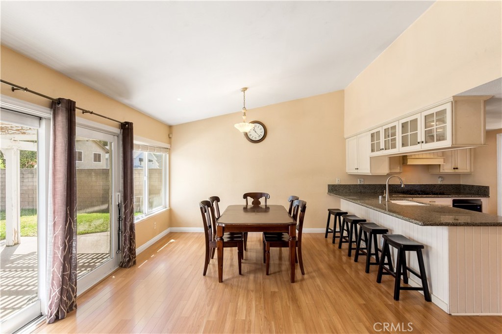 2707 S Del Norte Avenue