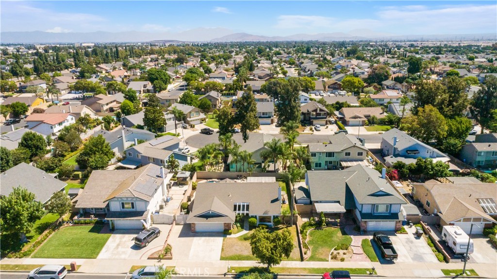 2707 S Del Norte Avenue