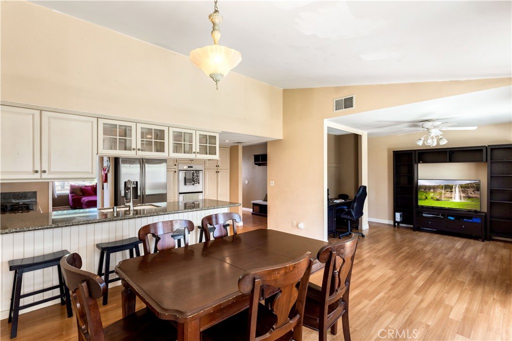 2707 S Del Norte Avenue