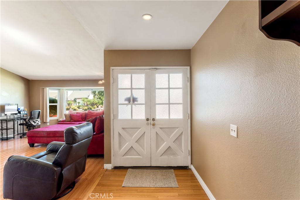 2707 S Del Norte Avenue