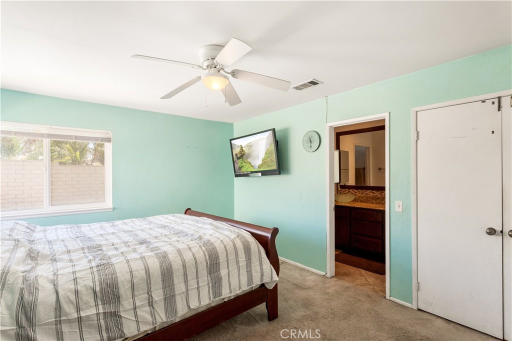 2707 S Del Norte Avenue