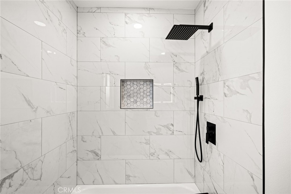 1531 E Mardina Street