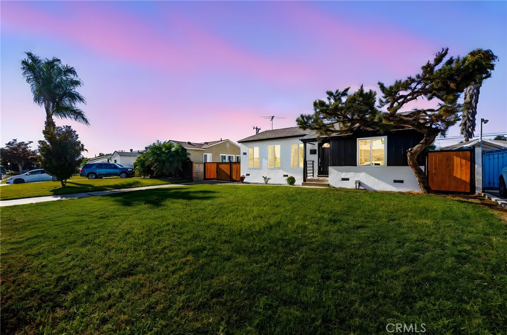 1531 E Mardina Street