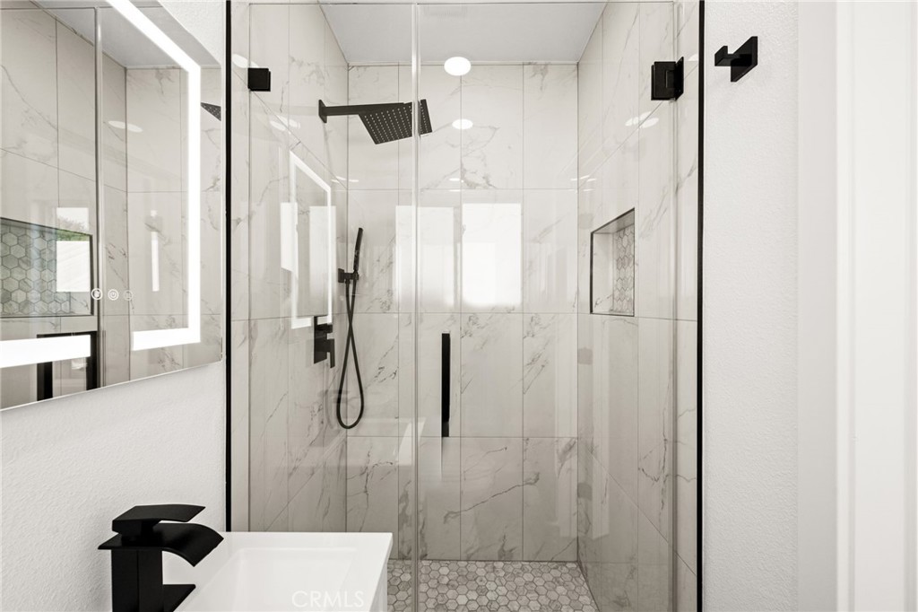 1531 E Mardina Street