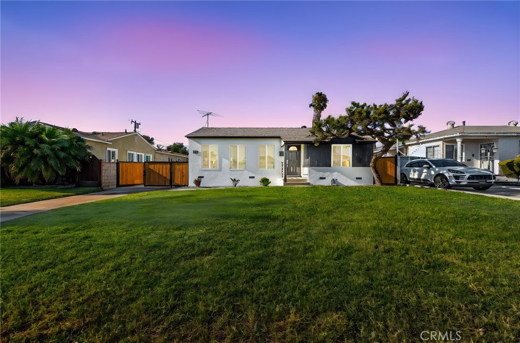 1531 E Mardina Street