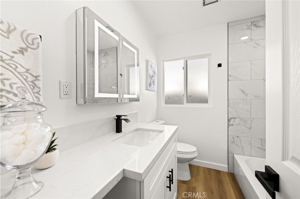 1531 E Mardina Street