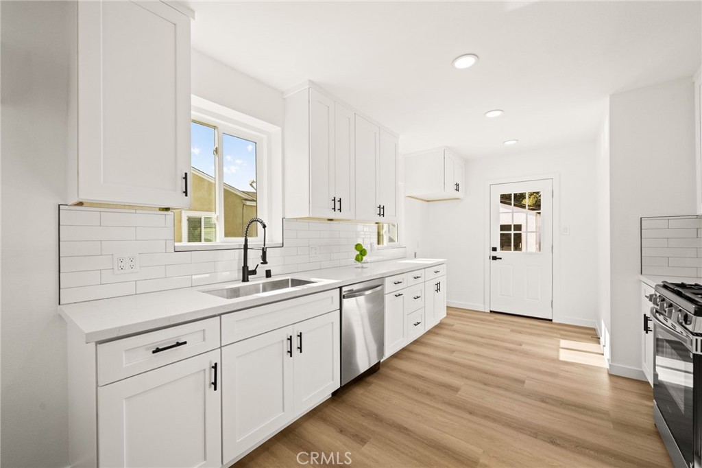 1531 E Mardina Street