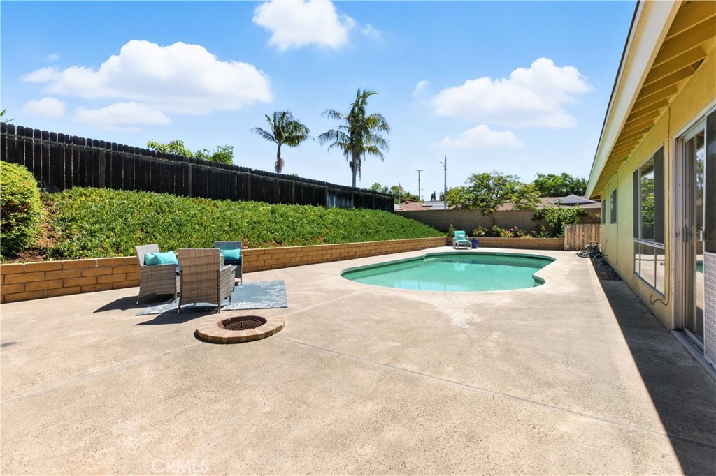 24141 Birdrock Drive