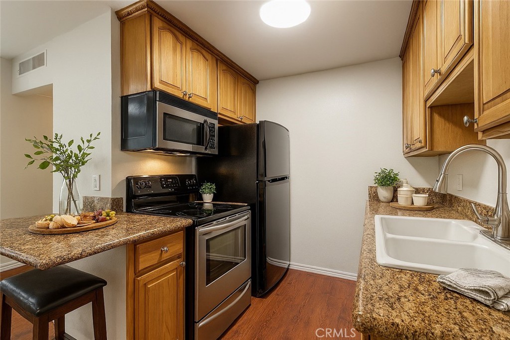 564 N Bellflower Boulevard 218