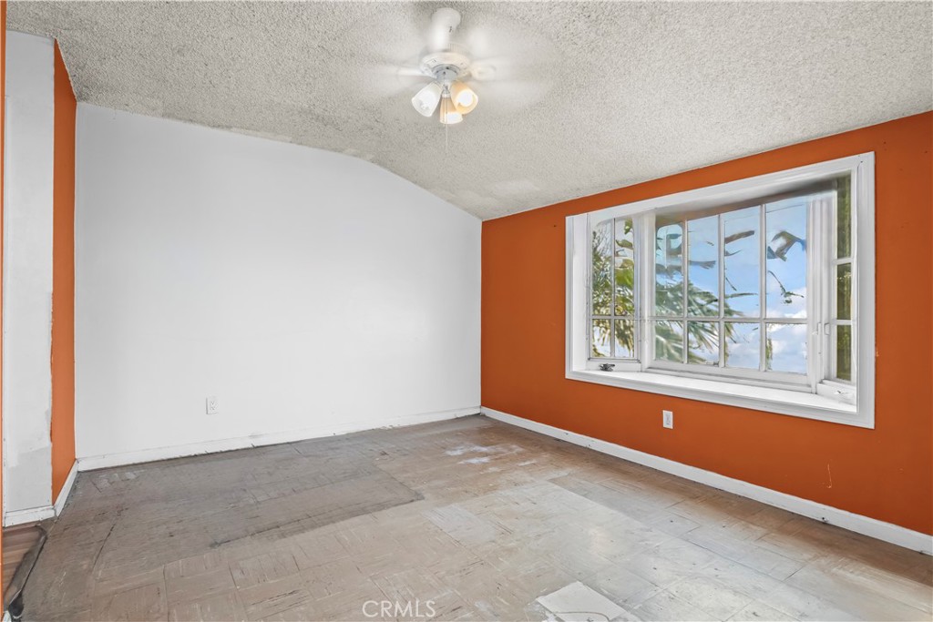 11140 Montlake Drive