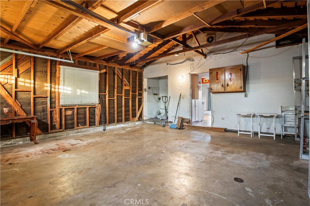 11140 Montlake Drive