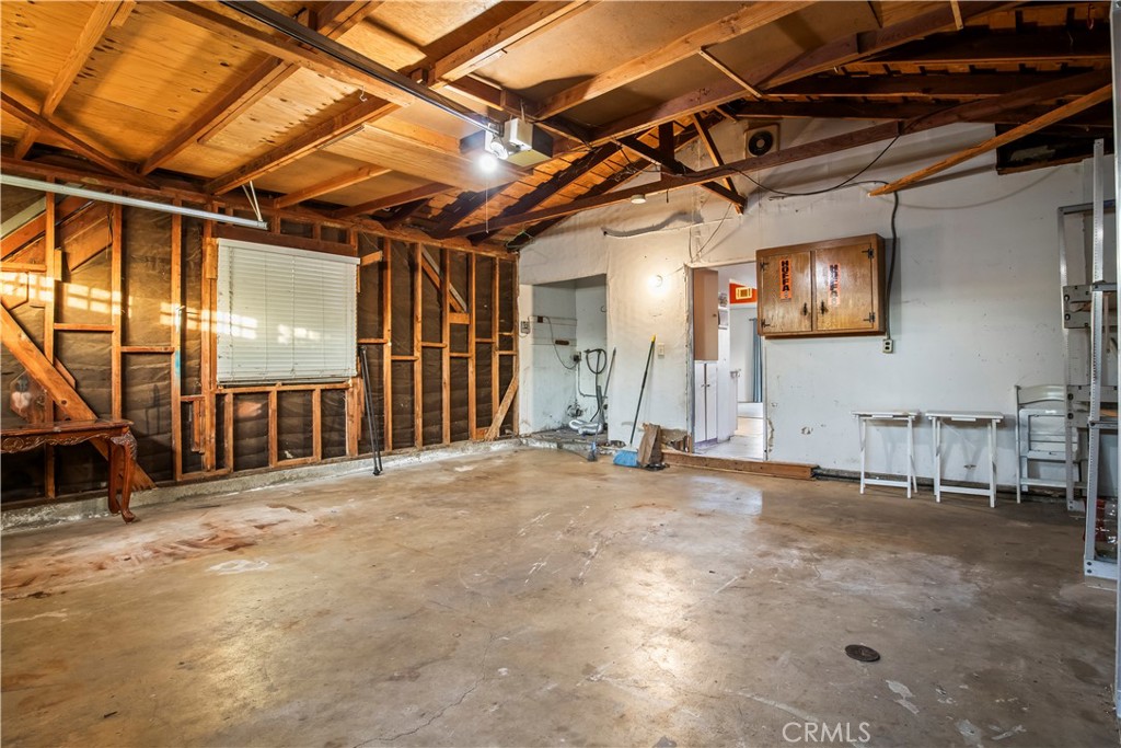 11140 Montlake Drive