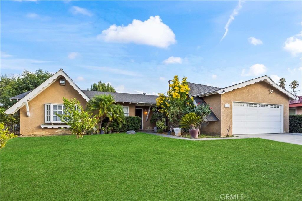 11140 Montlake Drive