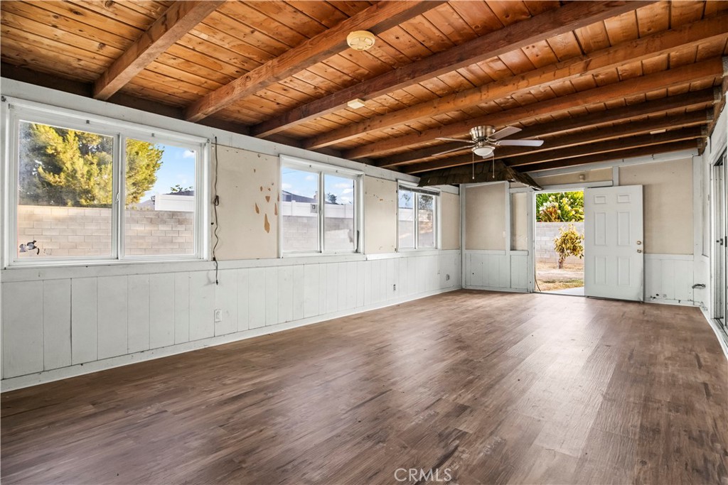 11140 Montlake Drive