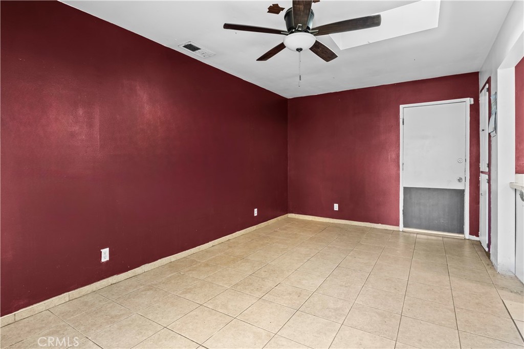 11140 Montlake Drive