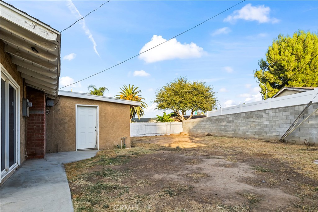 11140 Montlake Drive