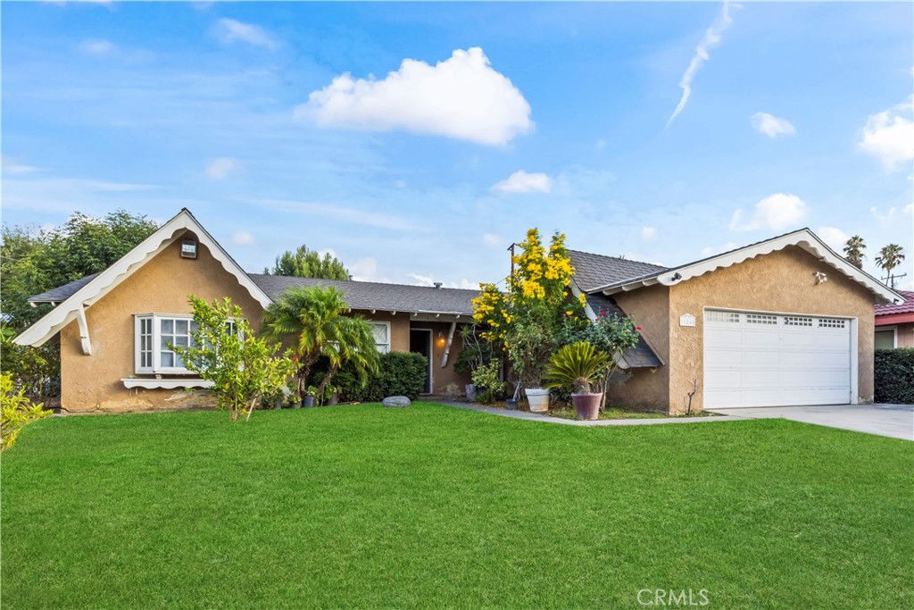 11140 Montlake Drive