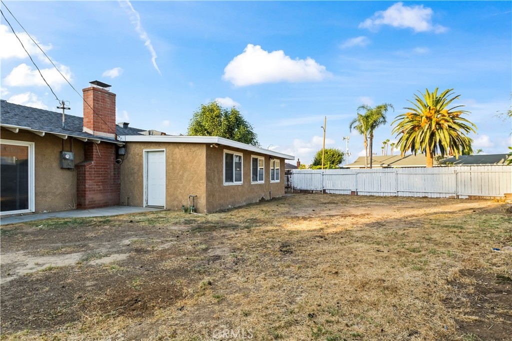 11140 Montlake Drive