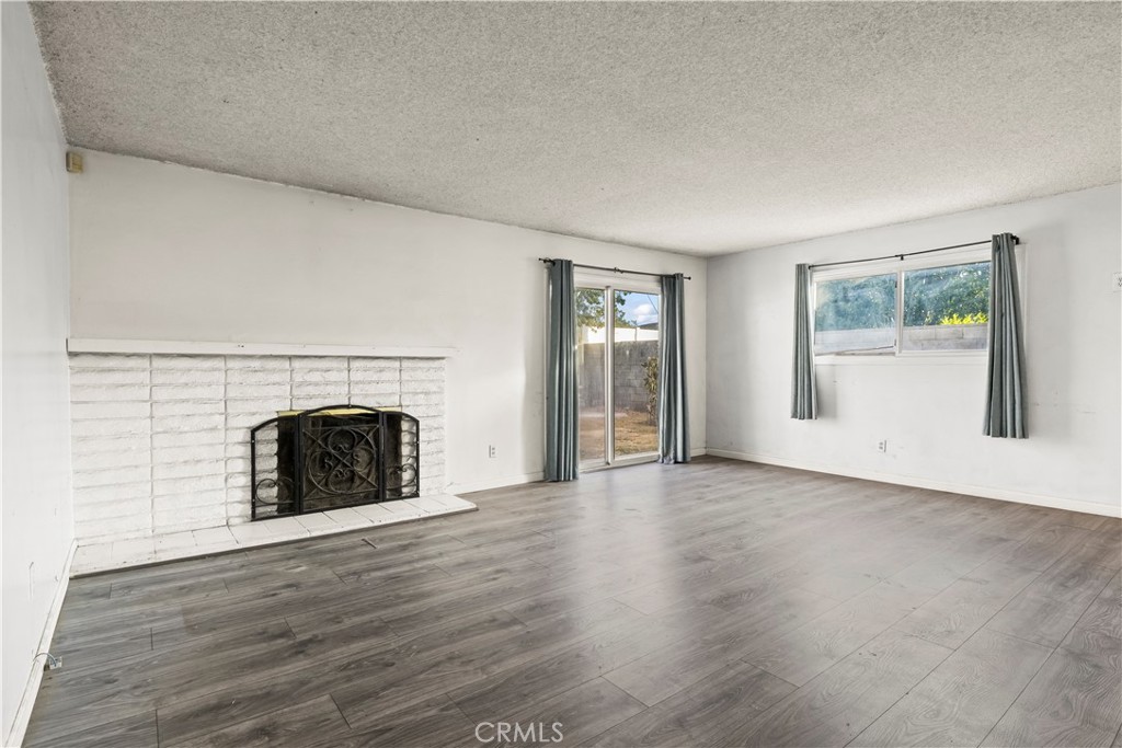 11140 Montlake Drive