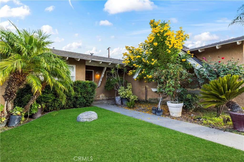 11140 Montlake Drive