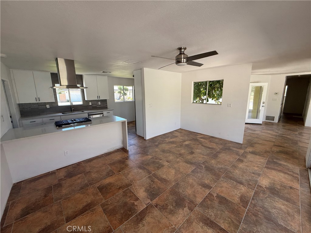 2217 S Bobolink Lane