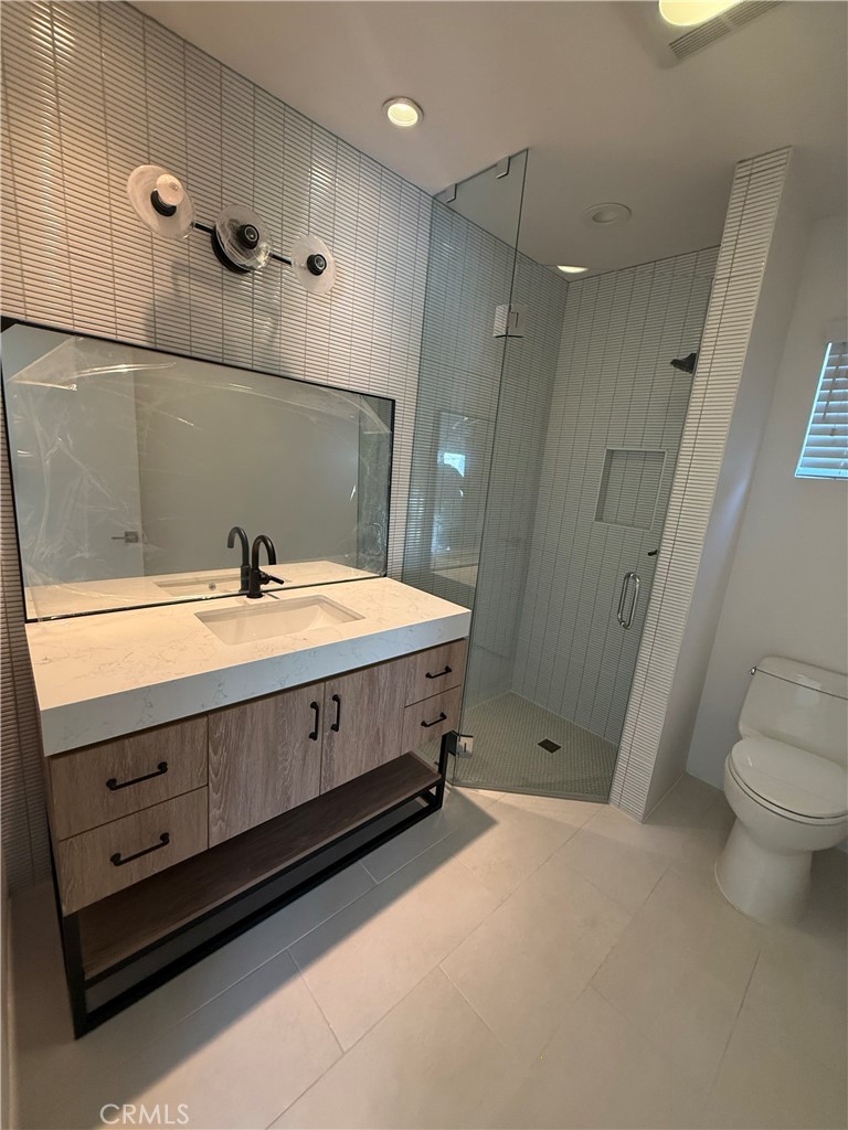 2217 S Bobolink Lane