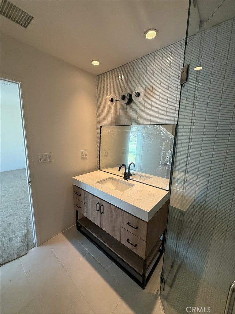 2217 S Bobolink Lane