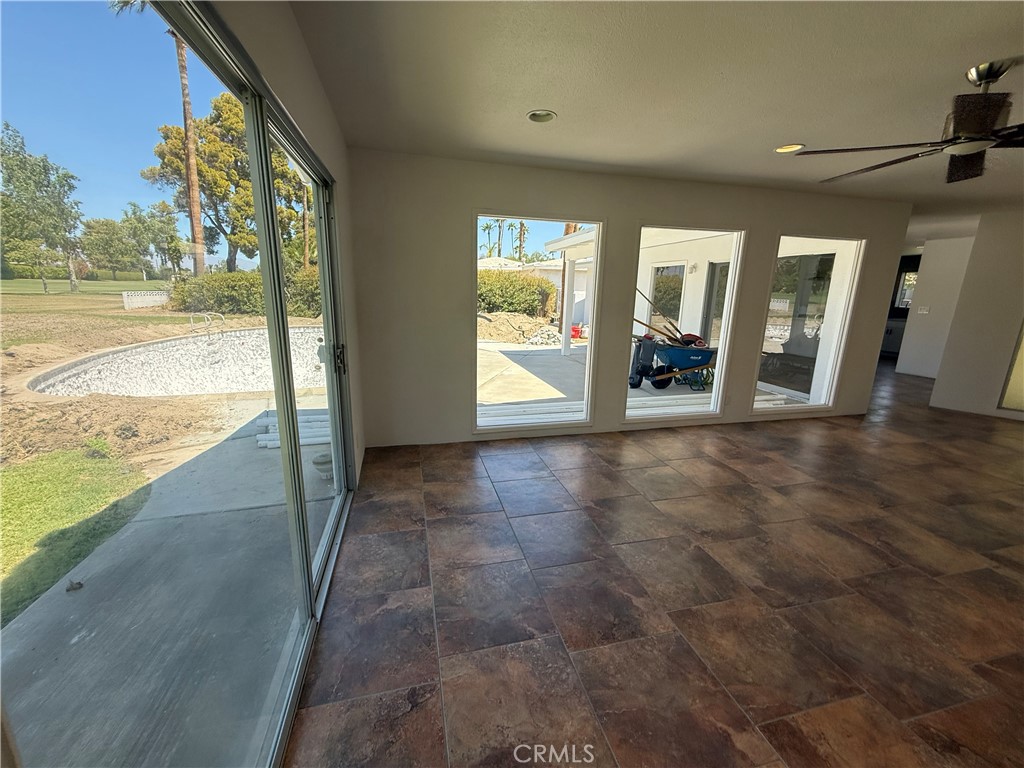 2217 S Bobolink Lane