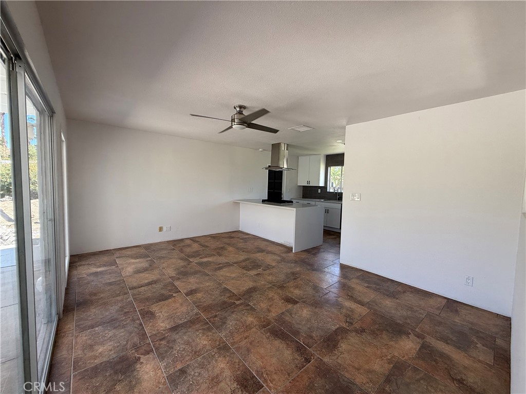 2217 S Bobolink Lane