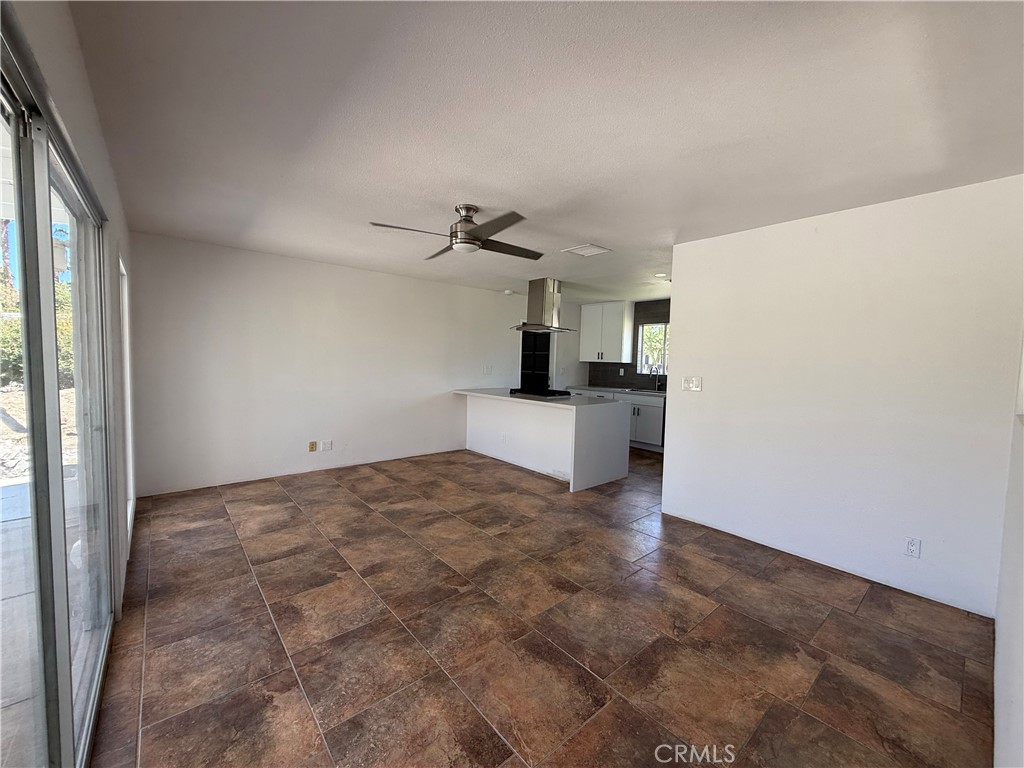 2217 S Bobolink Lane