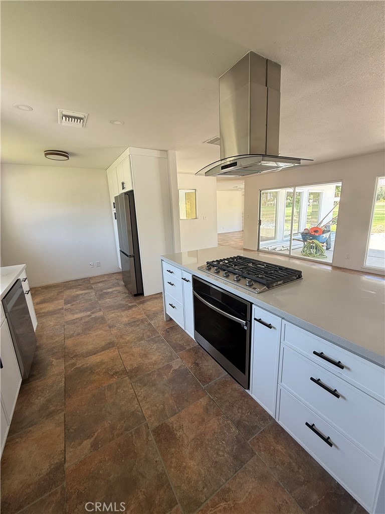 2217 S Bobolink Lane