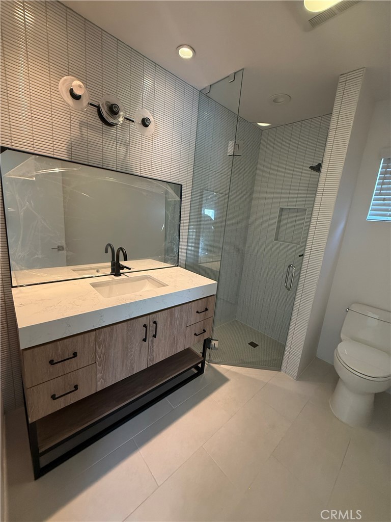 2217 S Bobolink Lane