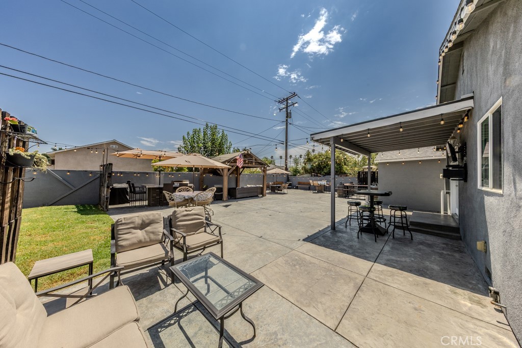 338 N Lyall Avenue