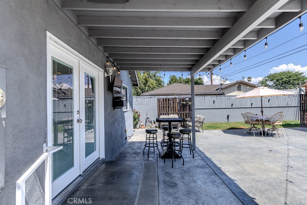 338 N Lyall Avenue
