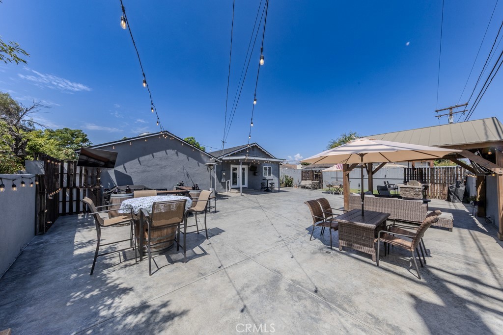 338 N Lyall Avenue