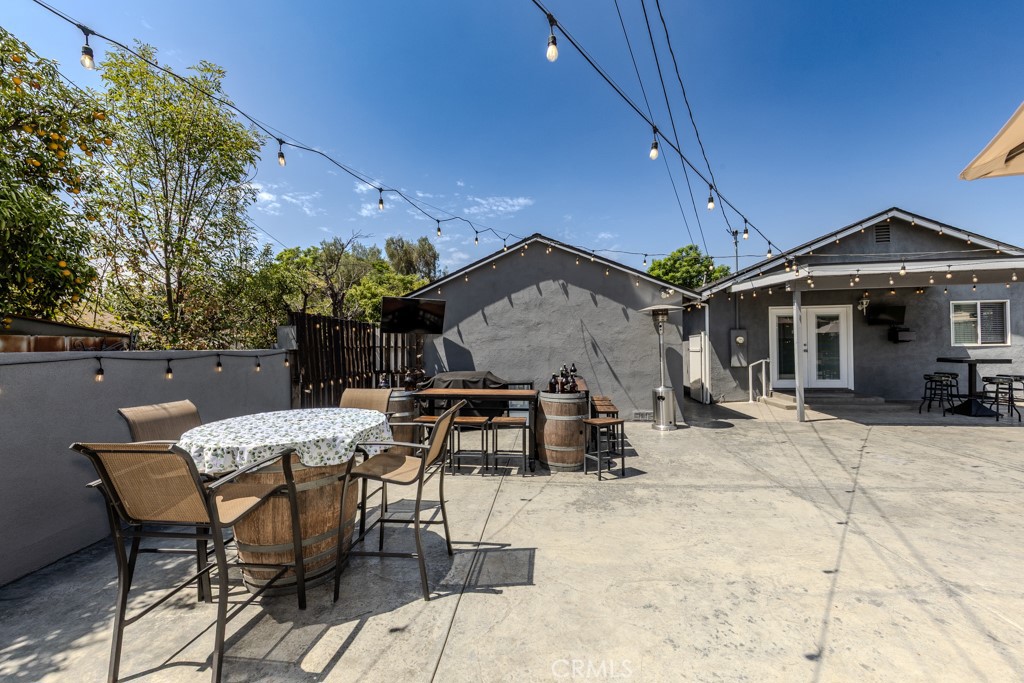 338 N Lyall Avenue