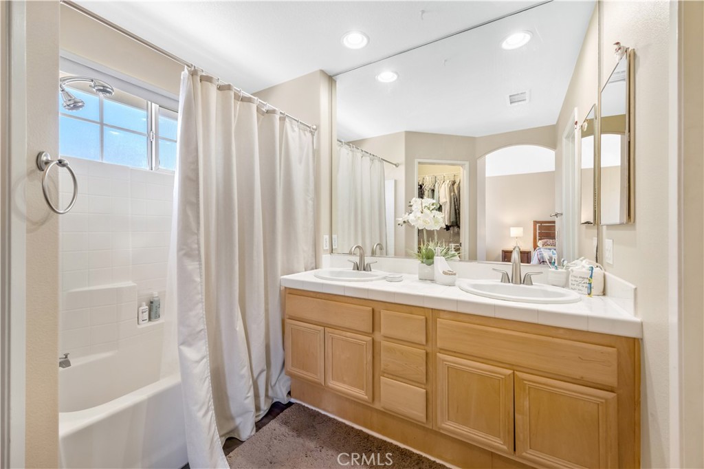 8401 E Durango Way