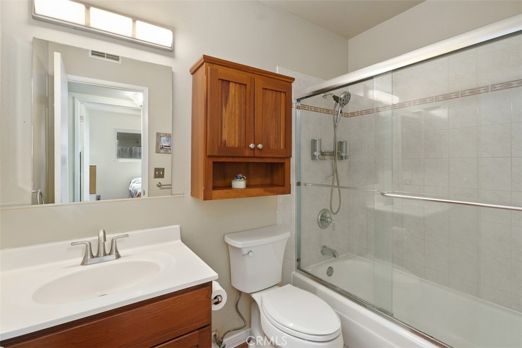 1817 N Symphony Street