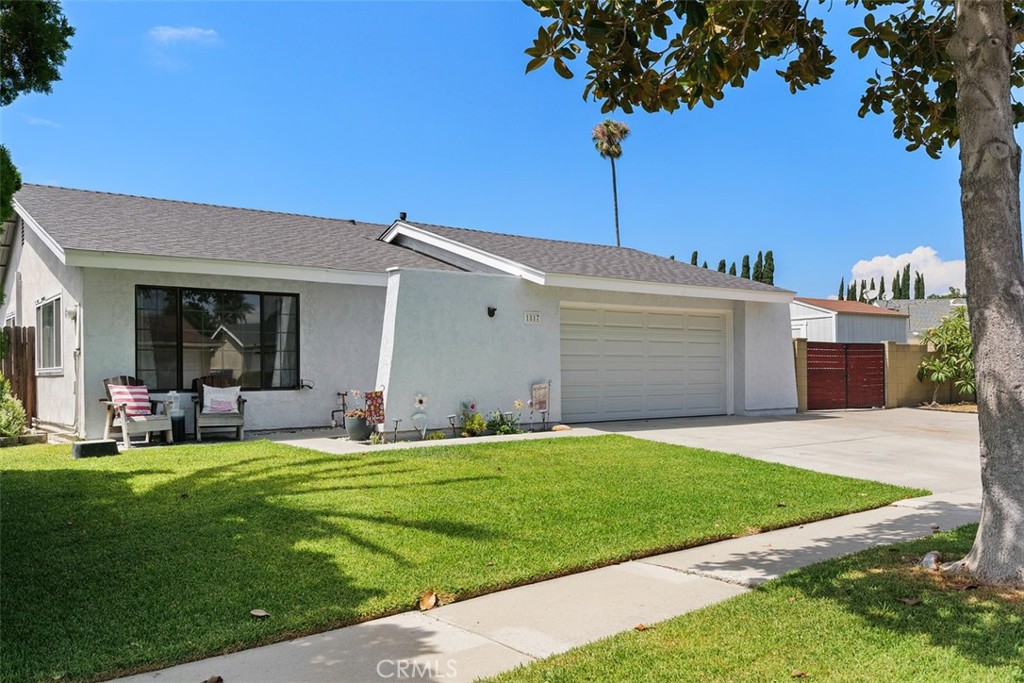 1817 N Symphony Street