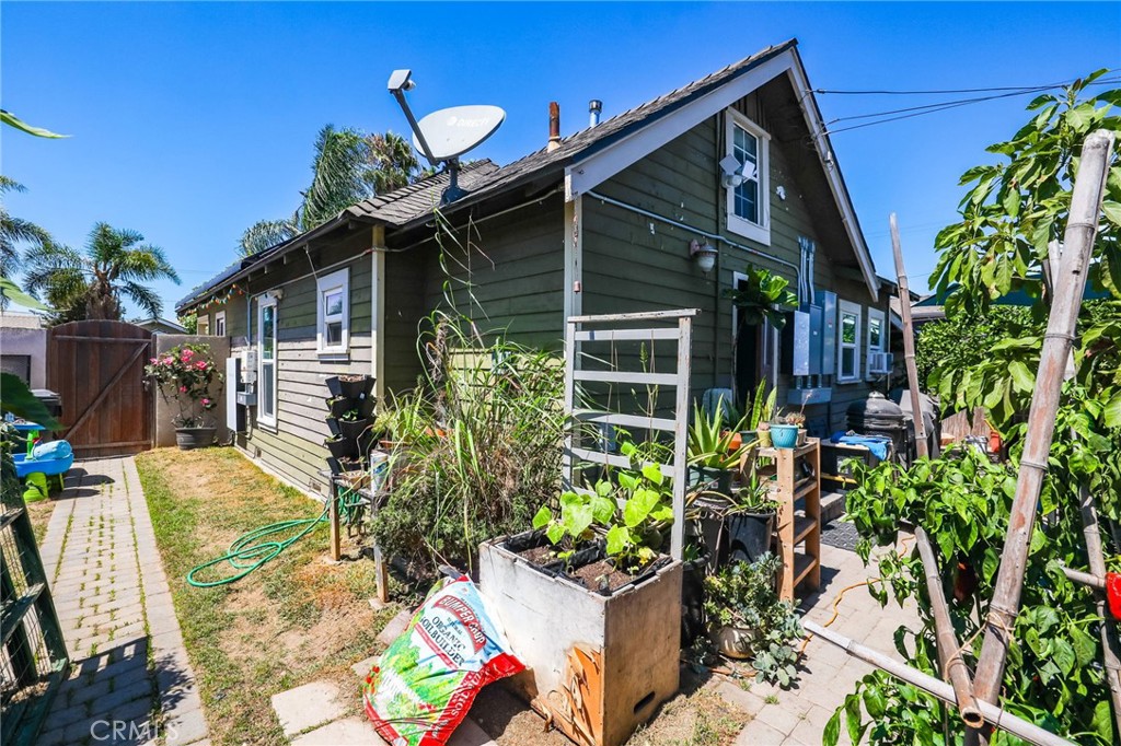 932 Coronado Avenue