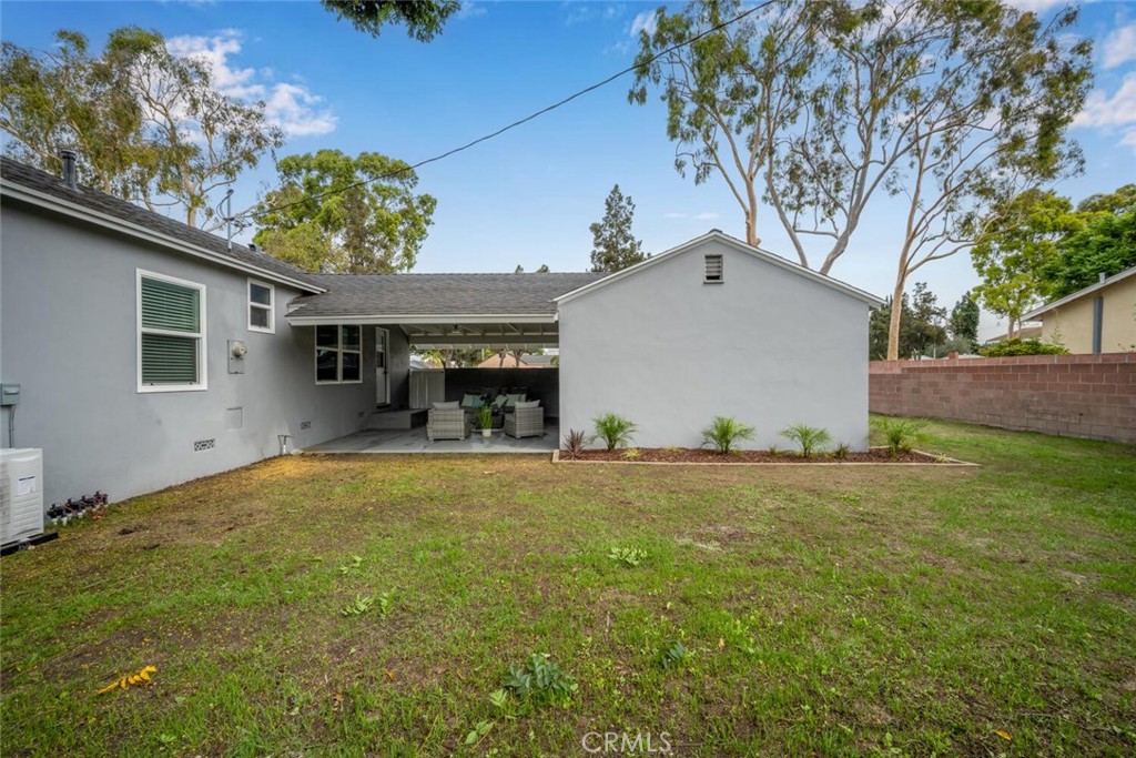 5744 Castana Avenue