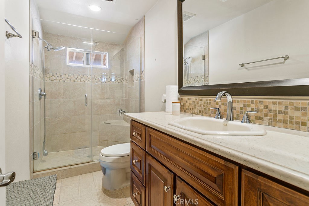 1820 Calle Don Guillermo