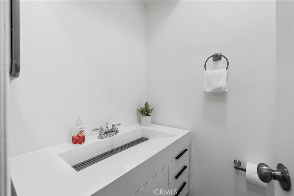 3342 Bradbury Road 34