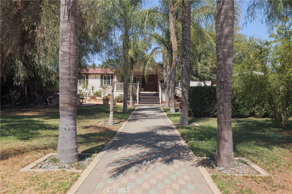 21510 Floral Avenue