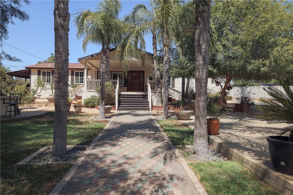 21510 Floral Avenue