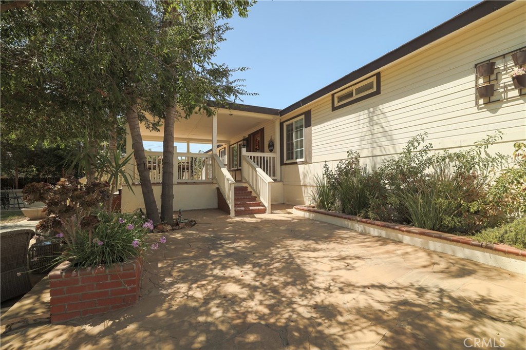 21510 Floral Avenue