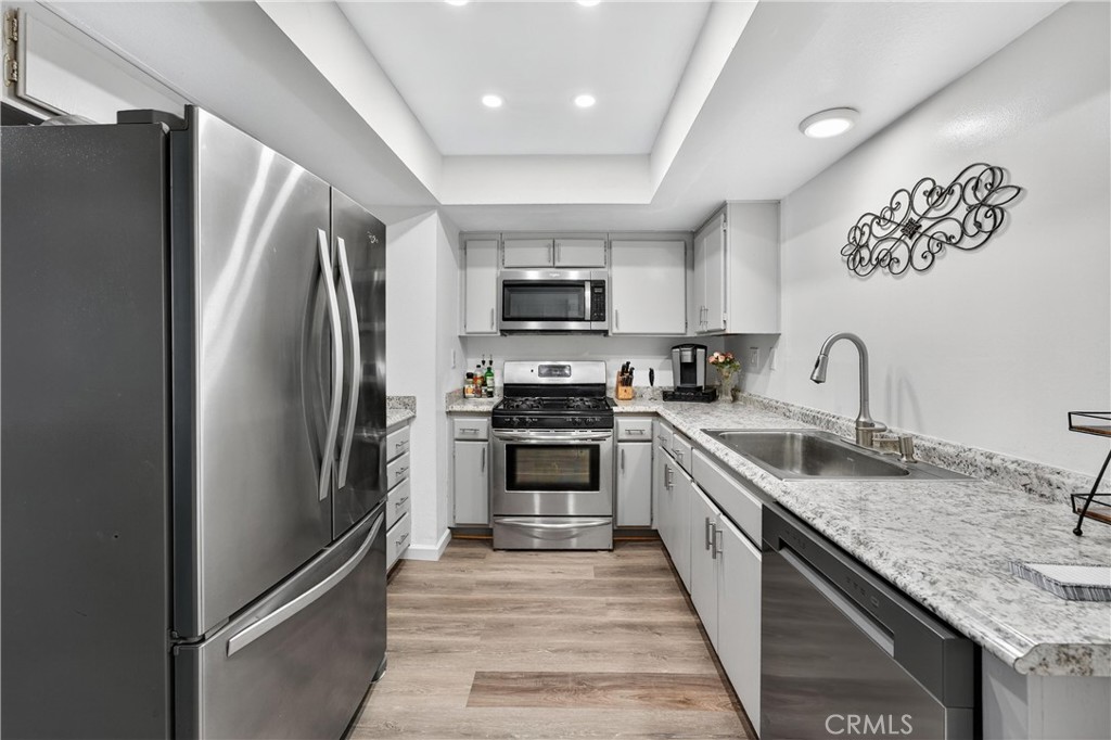 1501 S Raitt Street 115