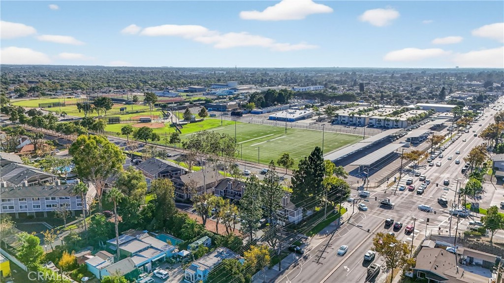 1501 S Raitt Street 115