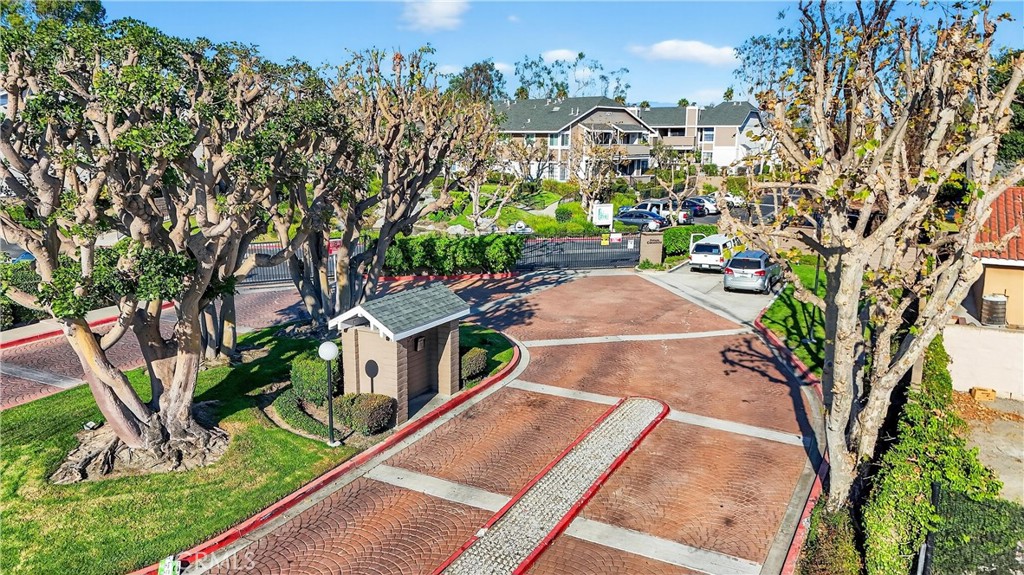 1501 S Raitt Street 115